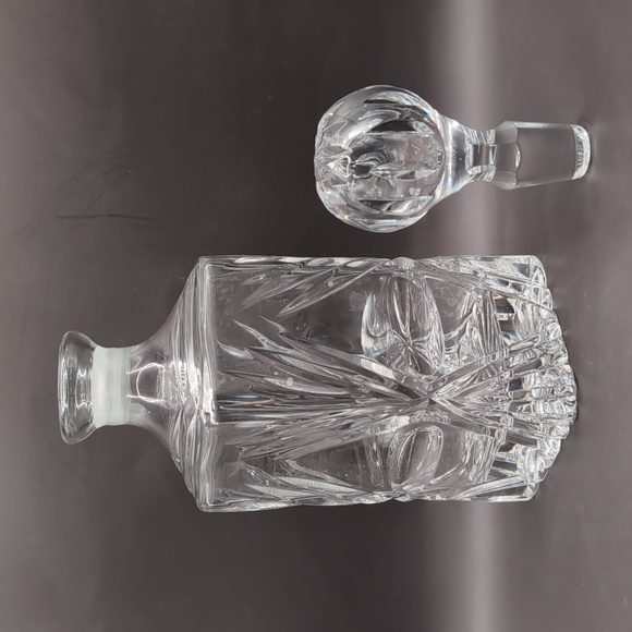 Bohemia Signed Heavy Square Leaded Glass Lead Crystal Whiskey Spirits Decanter - Picture 1 of 10